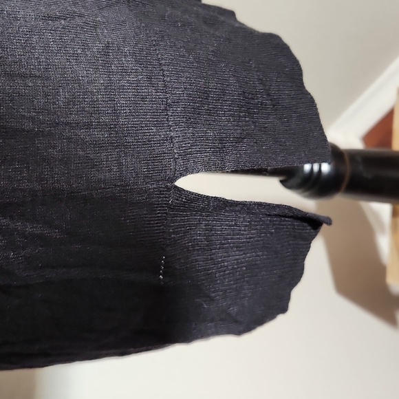 Apt 9 Sweater Large black vneck top sweater - Picture 5 of 12